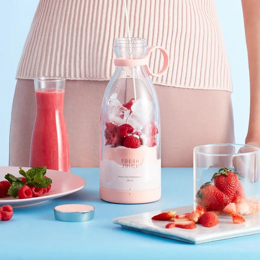 Travel USB Portable Mini Juicer Bottle – Rechargeable Travel Blender for Shakes & Juices